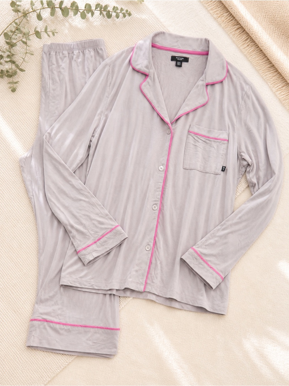 Simply Vera Vera Wang Gray Pajama Set with Pink Trim